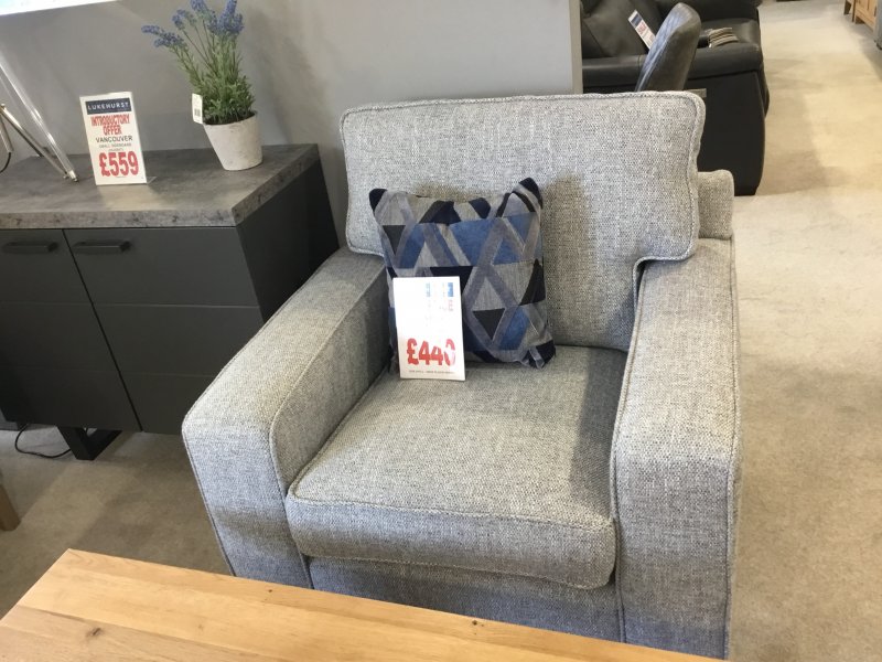 CLEARANCE PRODUCTS Boston Armchair