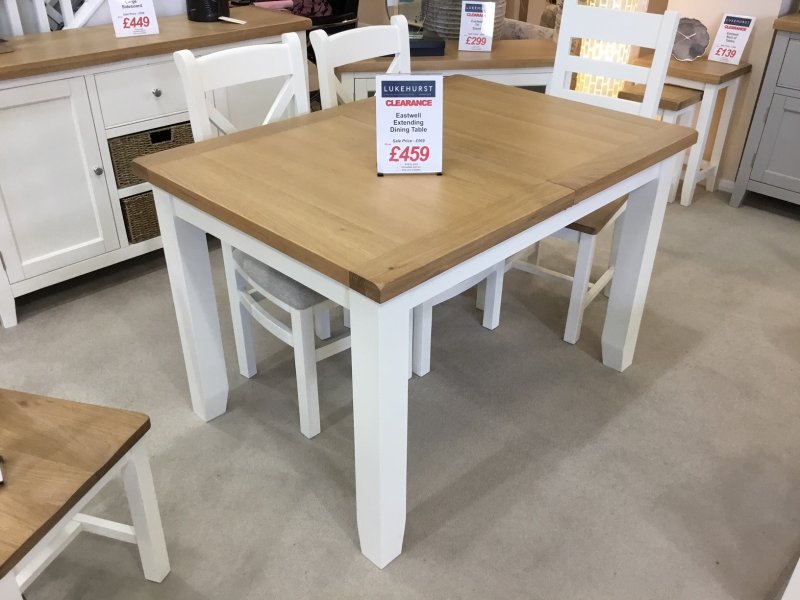 CLEARANCE PRODUCTS Eastwell Extending Dining Table